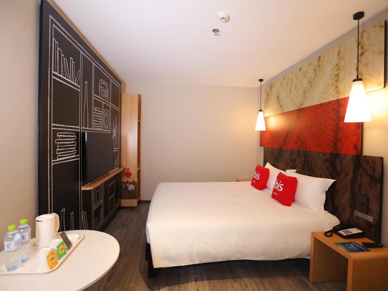 Ibis Haikou Injoy Plaza Hotel Exteriör bild