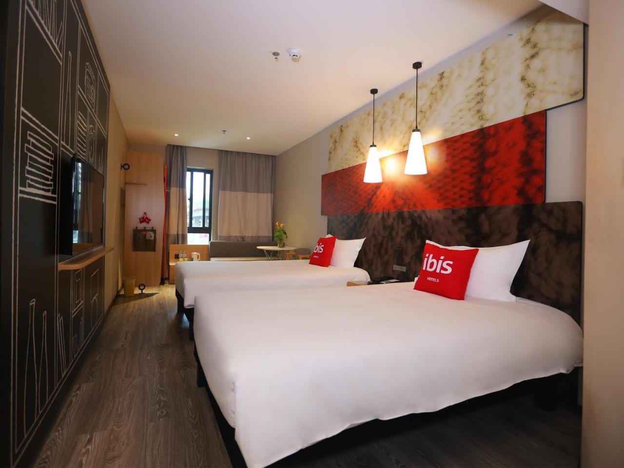 Ibis Haikou Injoy Plaza Hotel Exteriör bild