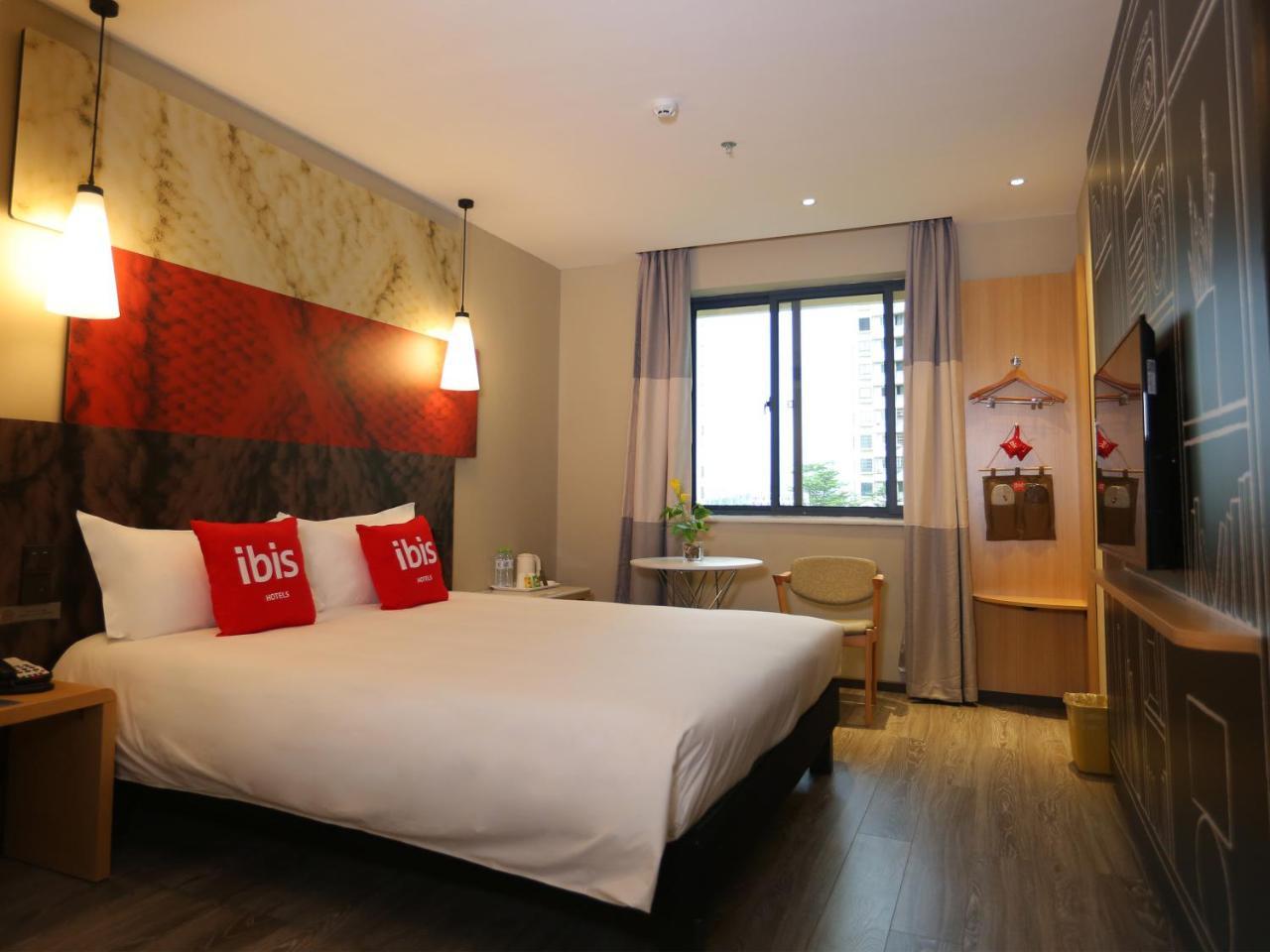 Ibis Haikou Injoy Plaza Hotel Exteriör bild