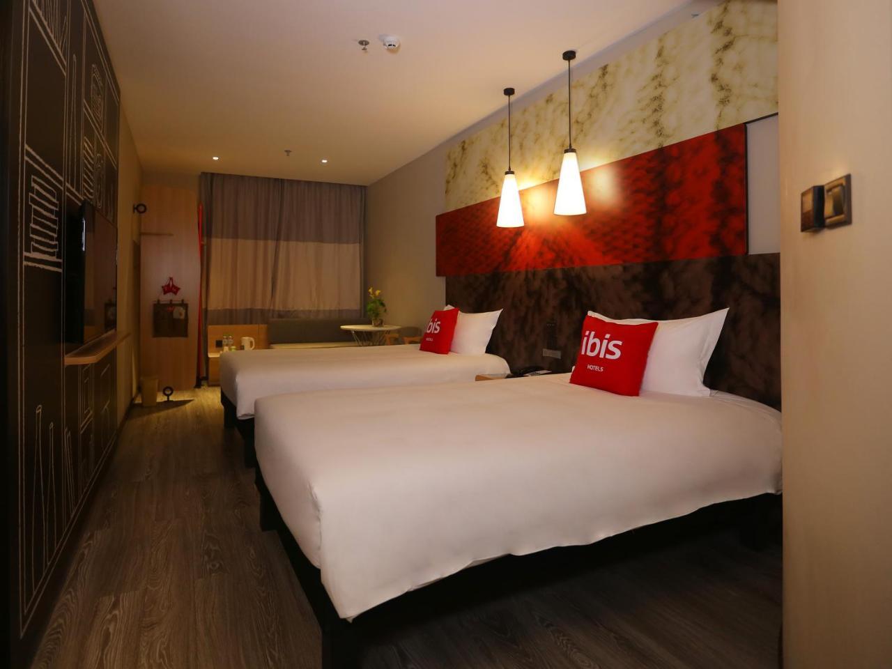 Ibis Haikou Injoy Plaza Hotel Exteriör bild