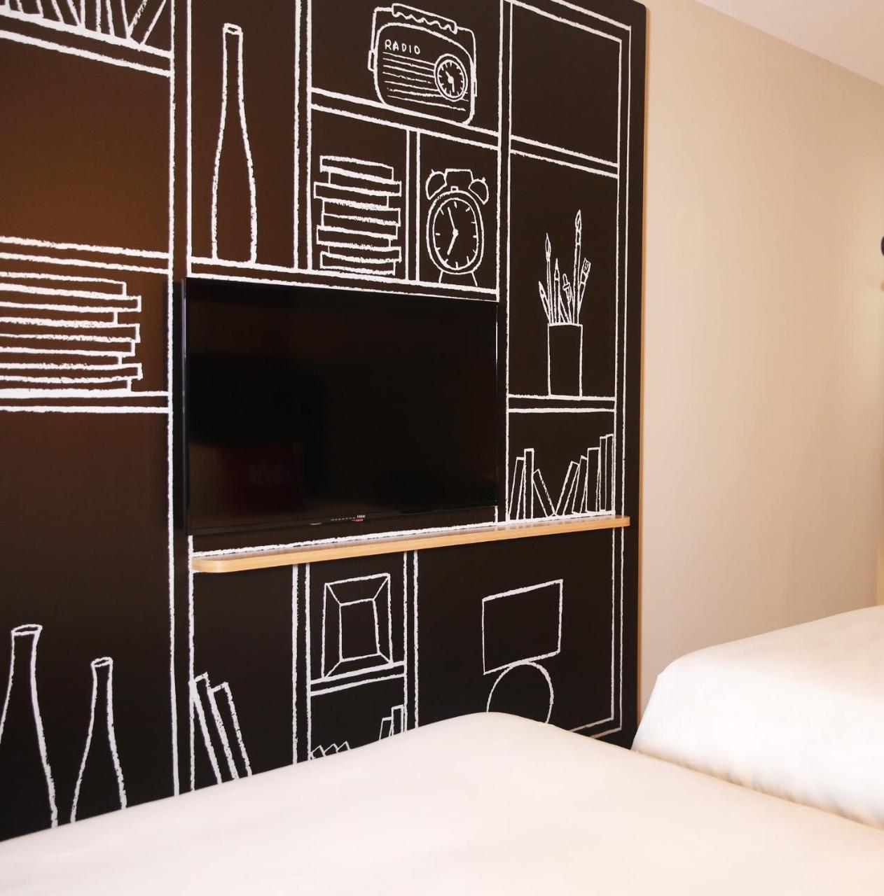 Ibis Haikou Injoy Plaza Hotel Exteriör bild