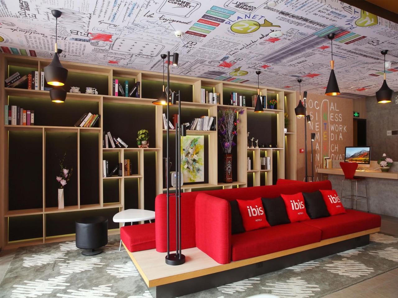 Ibis Haikou Injoy Plaza Hotel Exteriör bild